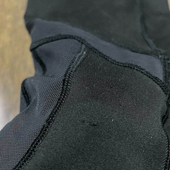 Ivivva Black Mesh Accent Leggings sz 7 - Picture 9 of 11
